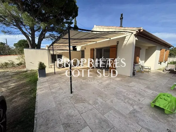 Maison plain-pied de 87 m2 sur 512 m2 ST LAURENT DES ARBRES