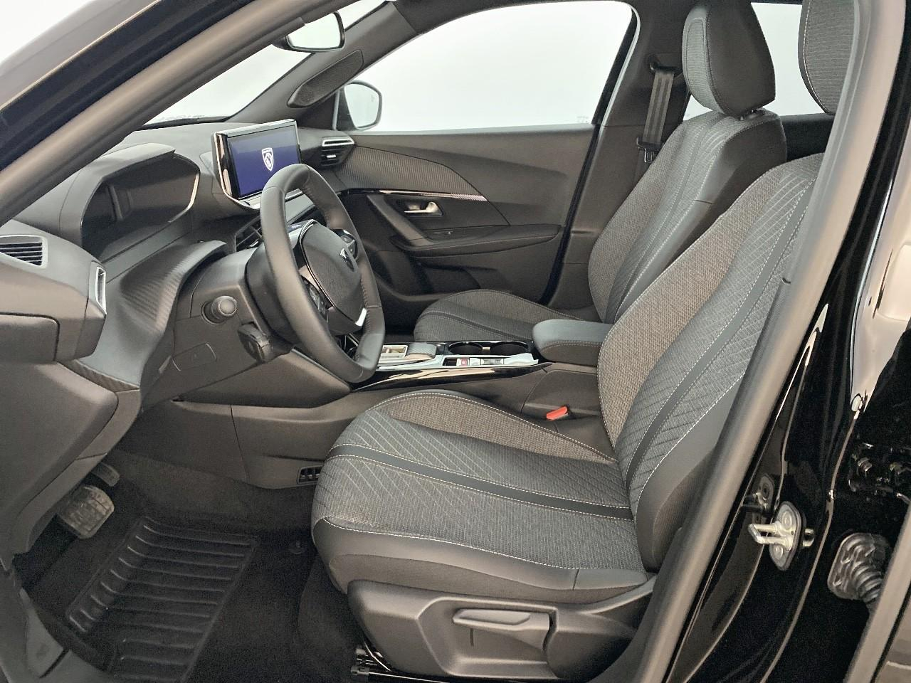 Peugeot 2008 hybrid 145 ch e-dcs6 allure — photo 9