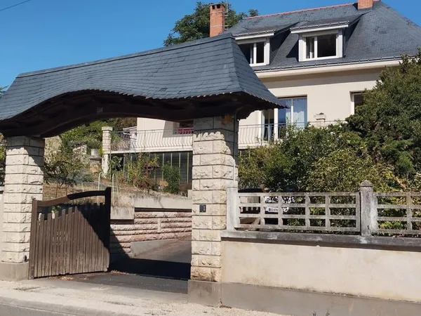 MONTREUIL BELLAY