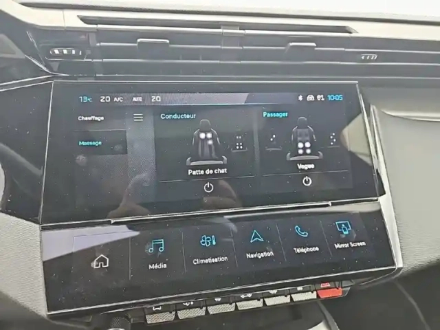 Peugeot 408 phev 225 e-eat8 — photo 25