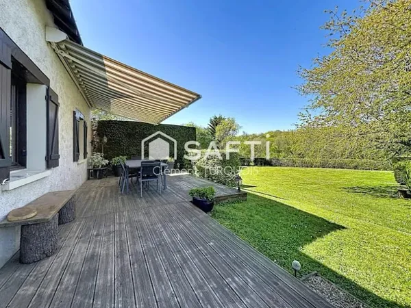 Maison 8 pièces 234 m²