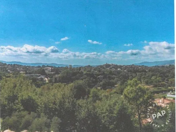 Terrain 2300 m²