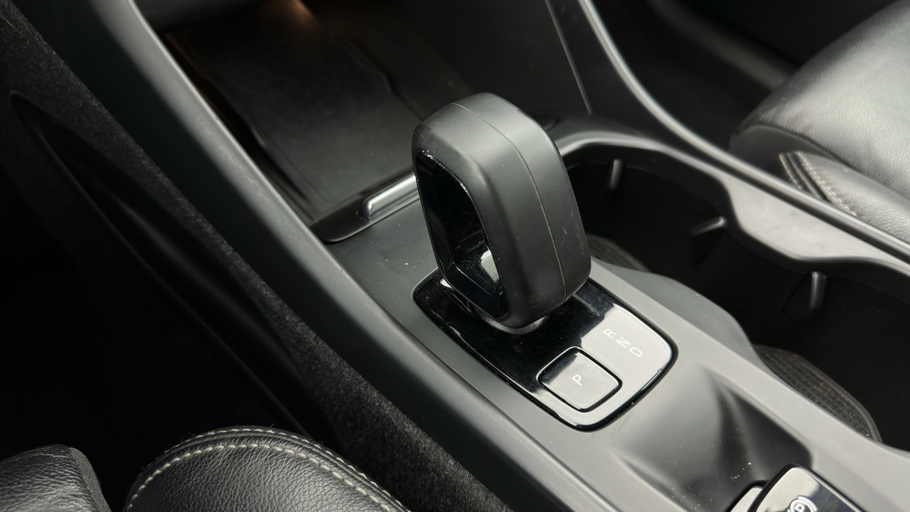 Volvo XC40 T4 Recharge 129+82 ch DCT7 — photo 31