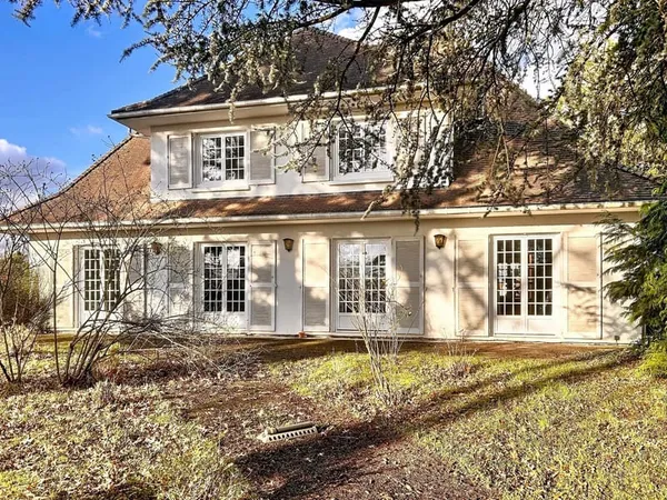 Maison bourgeoise - proche commodités - Avec PISCINE couverte et chauffée