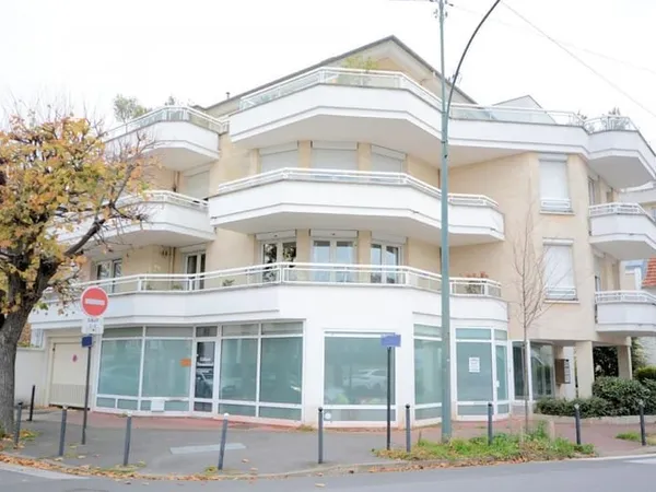 5 pièces à la Mairie