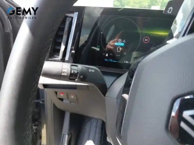 Renault Megane e-tech ev60 220 ch super charge — photo 23