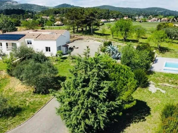 Villa avec piscine, hangar et grand terrain - Bagard
