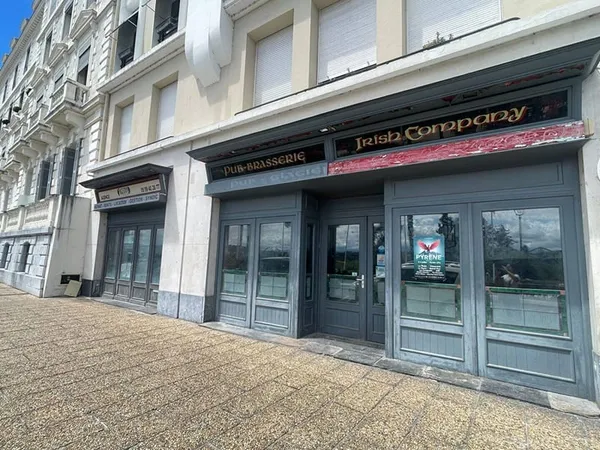 Local commercial 140 m²