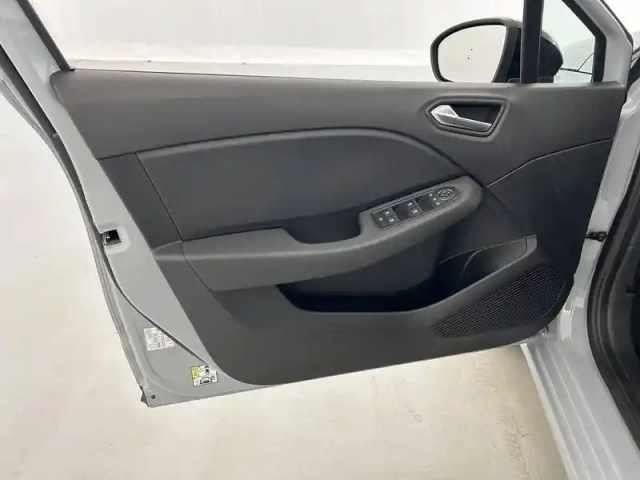 Renault Clio tce 90 — photo 20