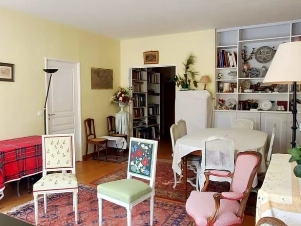 Vends appartement lumineux 3 chambres au coeur du quartier St Louis
