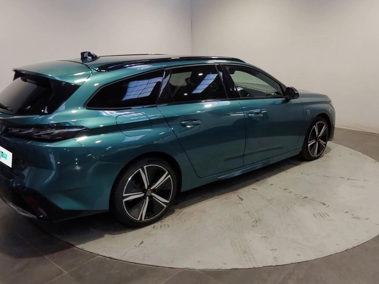 Peugeot 308 sw phev 180 e-eat8 gt — photo 5