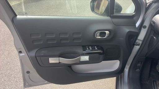 Citroen C3 1.2 PureTech 82 - Feel Business – 2018 – 49207 km – Essence – Boîte Manuelle — photo 29