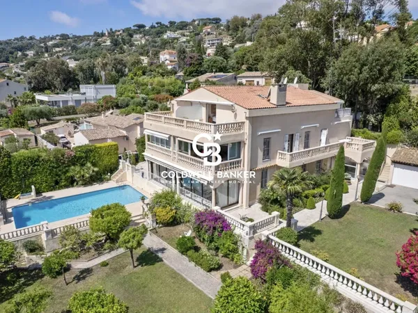 Golfe-Juan - Lumineux Duplex avec Vue Mer Panoramique Mer et Piscine