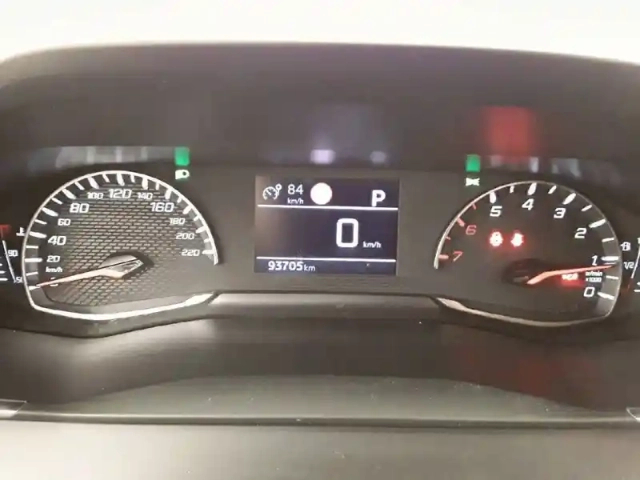 Peugeot 2008 puretech 130 s&amp;s eat8 — photo 34