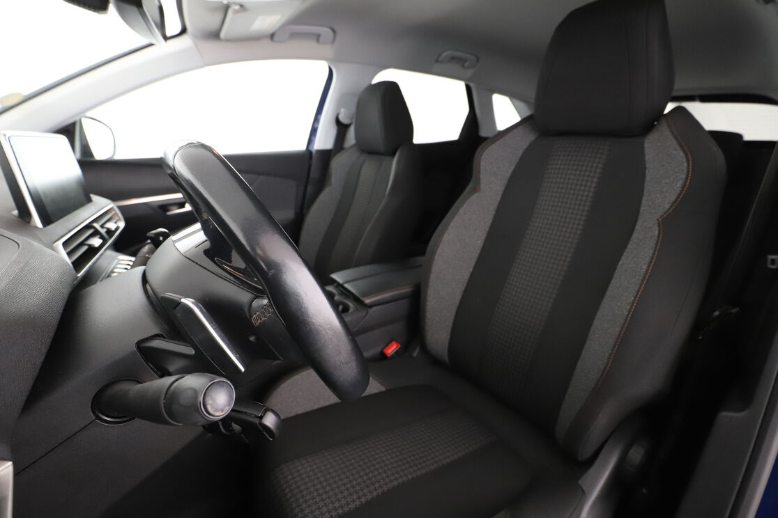 Peugeot 3008 1.5 Blue-HDi Active Business EAT8 — photo 9