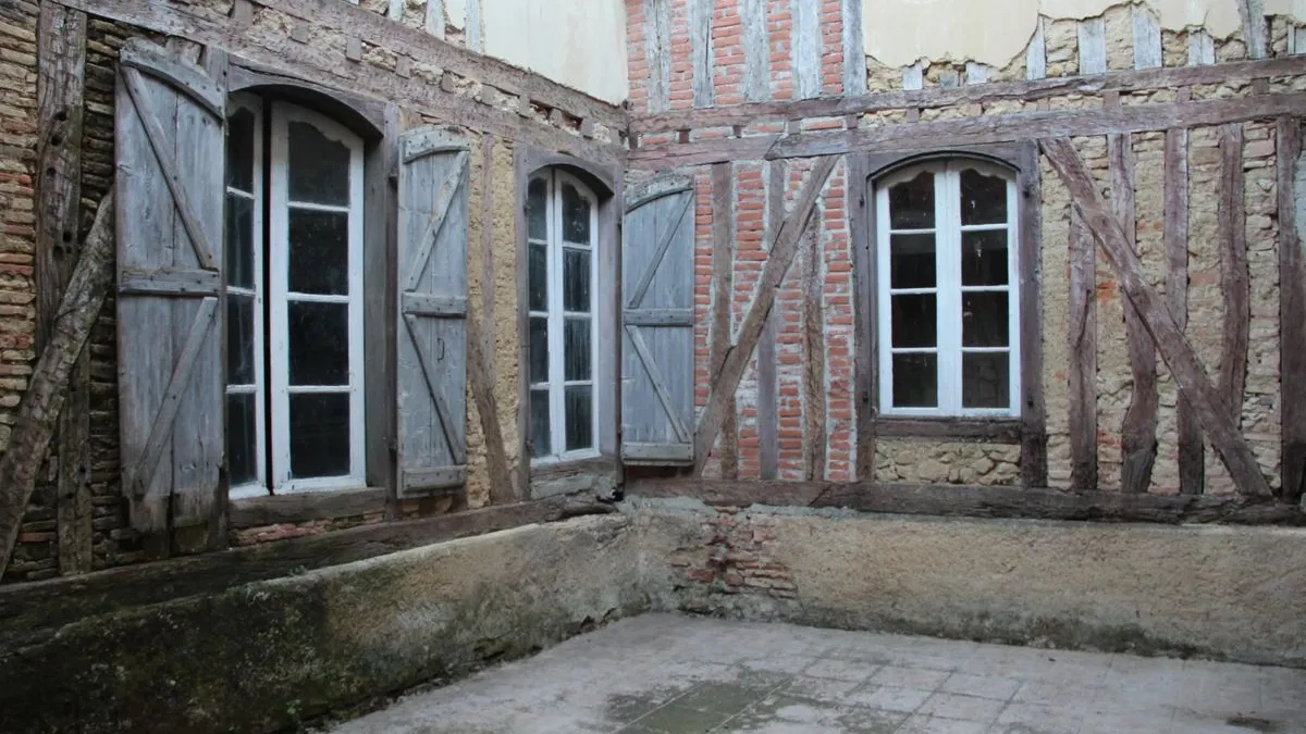 Photo 1