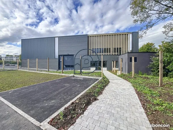 Local 360 m² Tourcoing