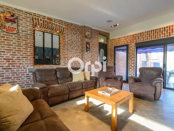 Maison 7 pièces 240 m²