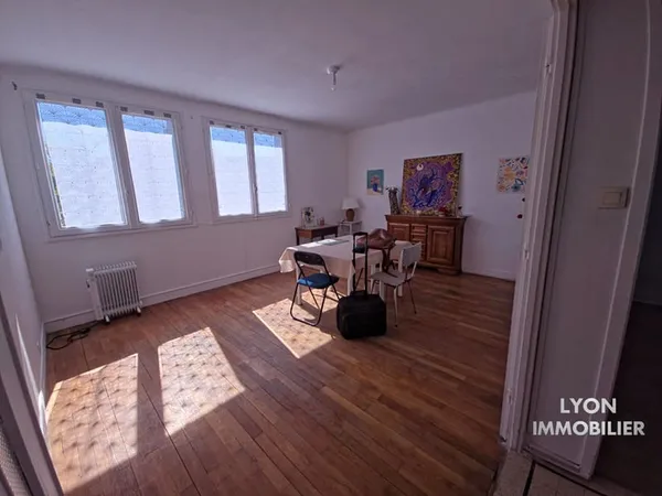 APPARTEMENT T3 - PROCHE BRON CENTRE