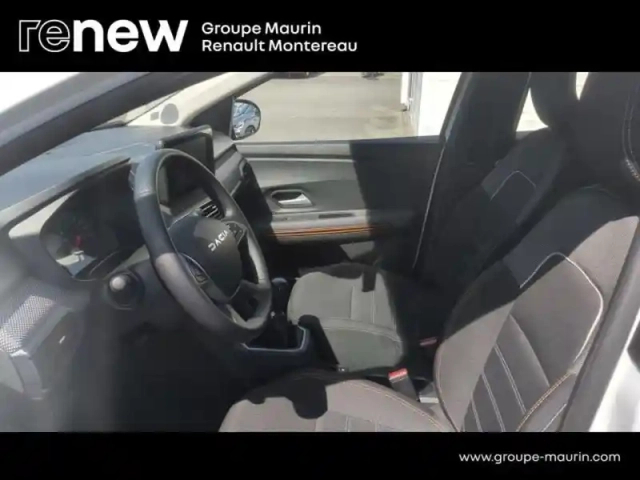 Dacia Sandero 1.0 tce 110ch stepway expression + — photo 12
