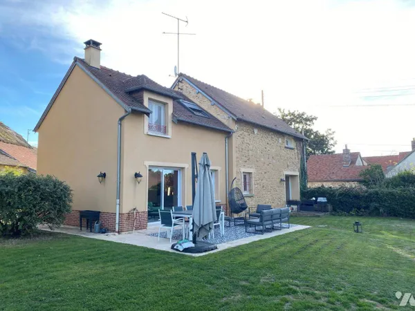 Maison 4 pièces 2700 m²