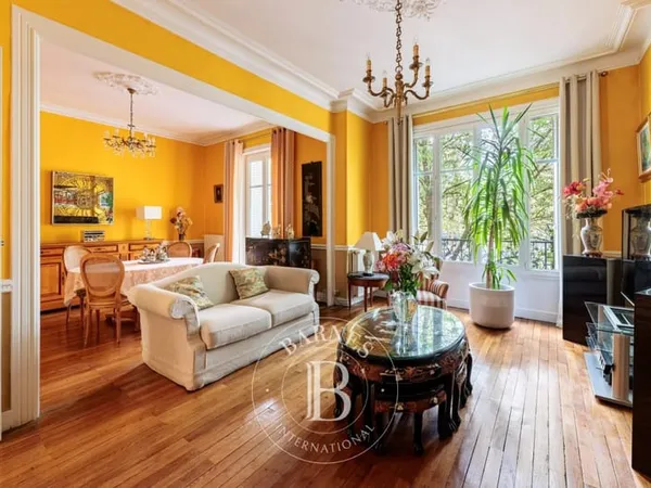 NANTES VIARME - Bel appartement ancien réception double