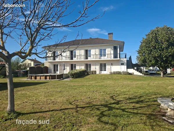 Maison 260m² (2 logements+hangar 210m² sur terrain 2 279m²)-Juillan