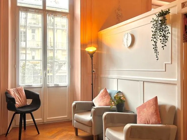 F2, hyper centre, parking, wifi, balcon