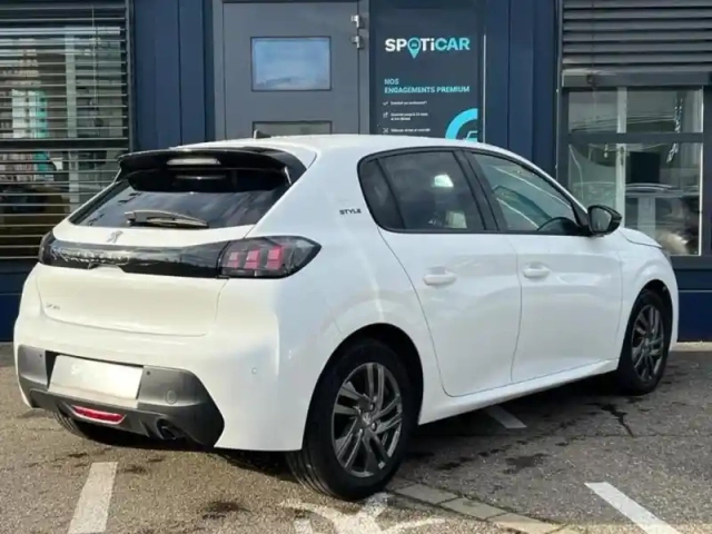 Peugeot 208 1.2 puretech 100ch s&amp;s style eat8 — photo 4