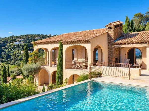 Villa 7 pièces 155 m²