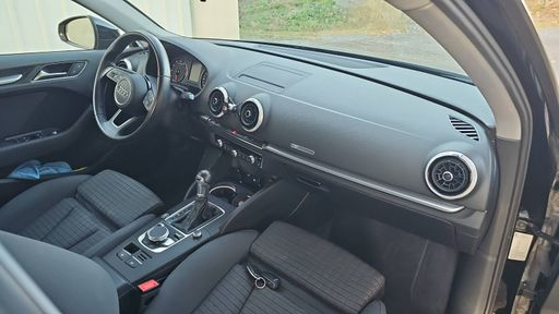 Audi A3 Sportback 1.5 TFSI 150 S-Tronic7 - S Line – 2018 – 86555 km – Essence – Boîte Automatique — photo 14