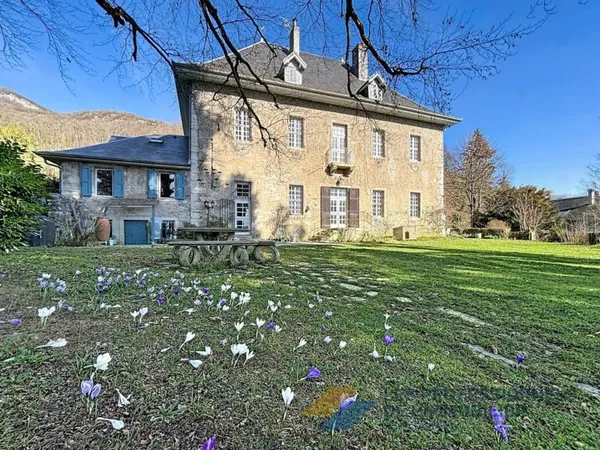 Maison de luxe 15 pièces 455 m²