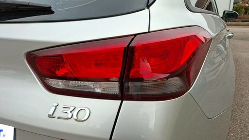 Hyundai i30 SW 1.0 T-GDi 120 - Business – 2017 – 61031 km – Essence – Boîte Manuelle