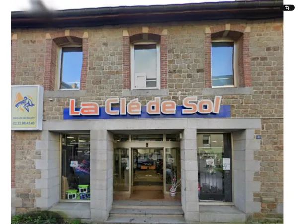 Ensemble commercial 431 m² avec grand garage ? Flers centre
