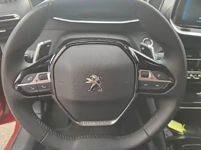 Peugeot 208 puretech 100 s&amp;s eat8 — photo 31