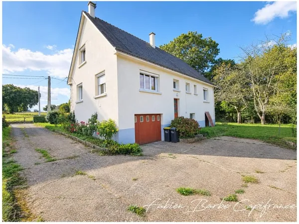 Maison 143 m² avec 5 chambres et grand terrain à Taupont