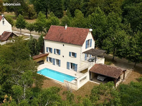 Maison 6 pièces 250 m²