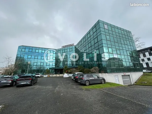 Bureaux 139 m²