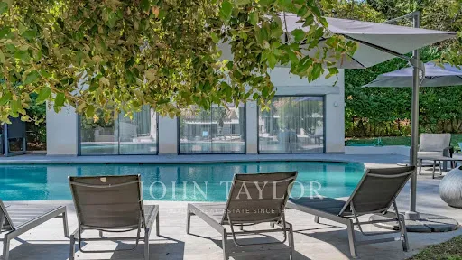 Maison 10 pièces 544 m²