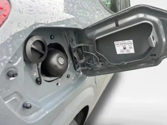 Dacia Sandero 1.0 eco-g 100ch essential — photo 10