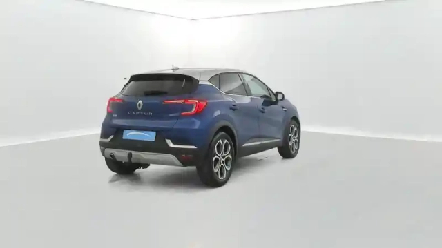 Renault Captur blue dci 115 edc — photo 14
