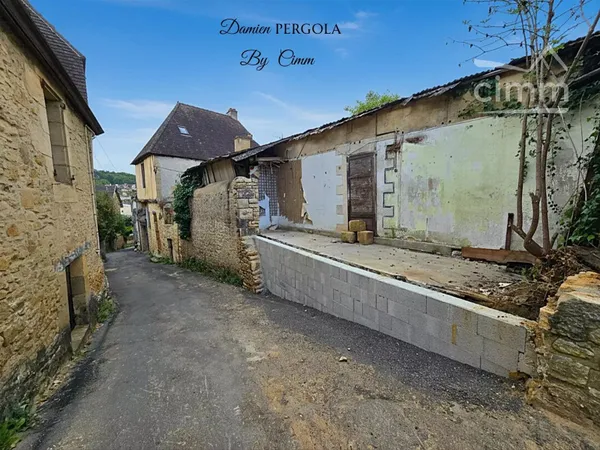 Sarlat-la-Canéda – Emplacement stratégique à fort potentiel en cœur de ville