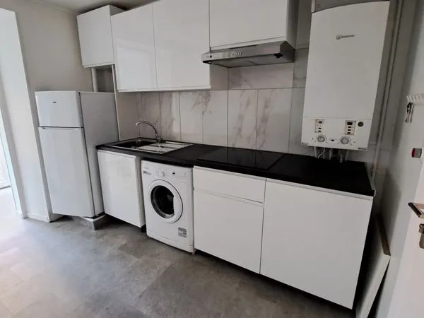 F2 de 37m² en rez de jardin avec terasse privative