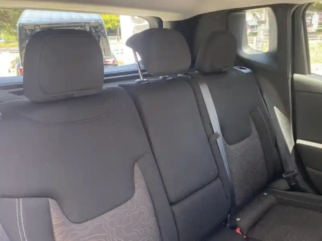 Jeep Renegade 1.3 t4 240h 180 4xe phev hybrid 11.4 kwh e-awd awd bva upland — photo 22