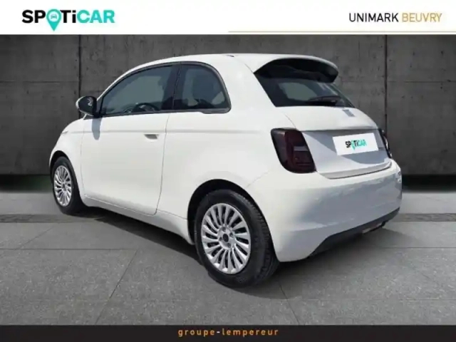 Fiat 500 e 95ch action — photo 9
