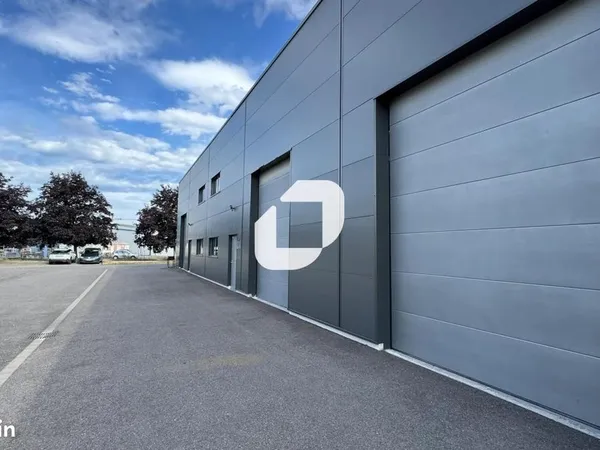 Local bureaux 237 m²