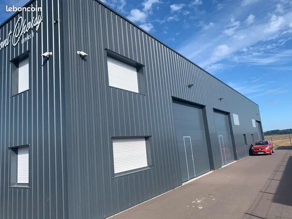 Local de stockage 100m2 avec Bureau Ranville