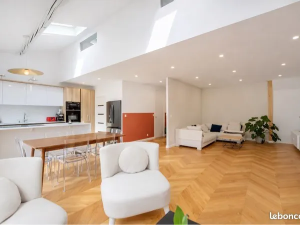 MARSEILLE 7e - SAINT-VICTOR | DUPLEX 132 M² | DOUBLE HAUTEUR