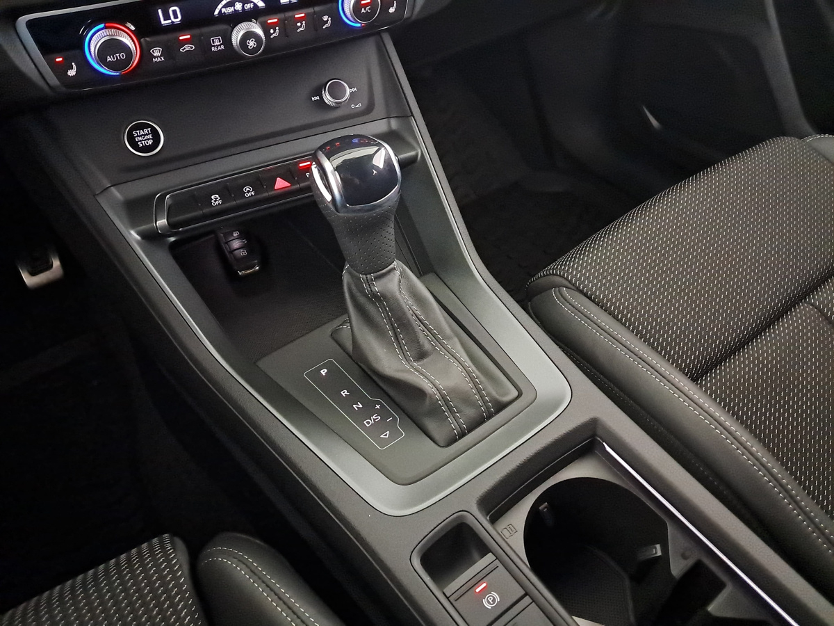Audi Q3 — photo 16