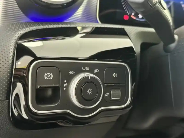 Mercedes Classe A 200 amg line 163 premium plus — photo 12